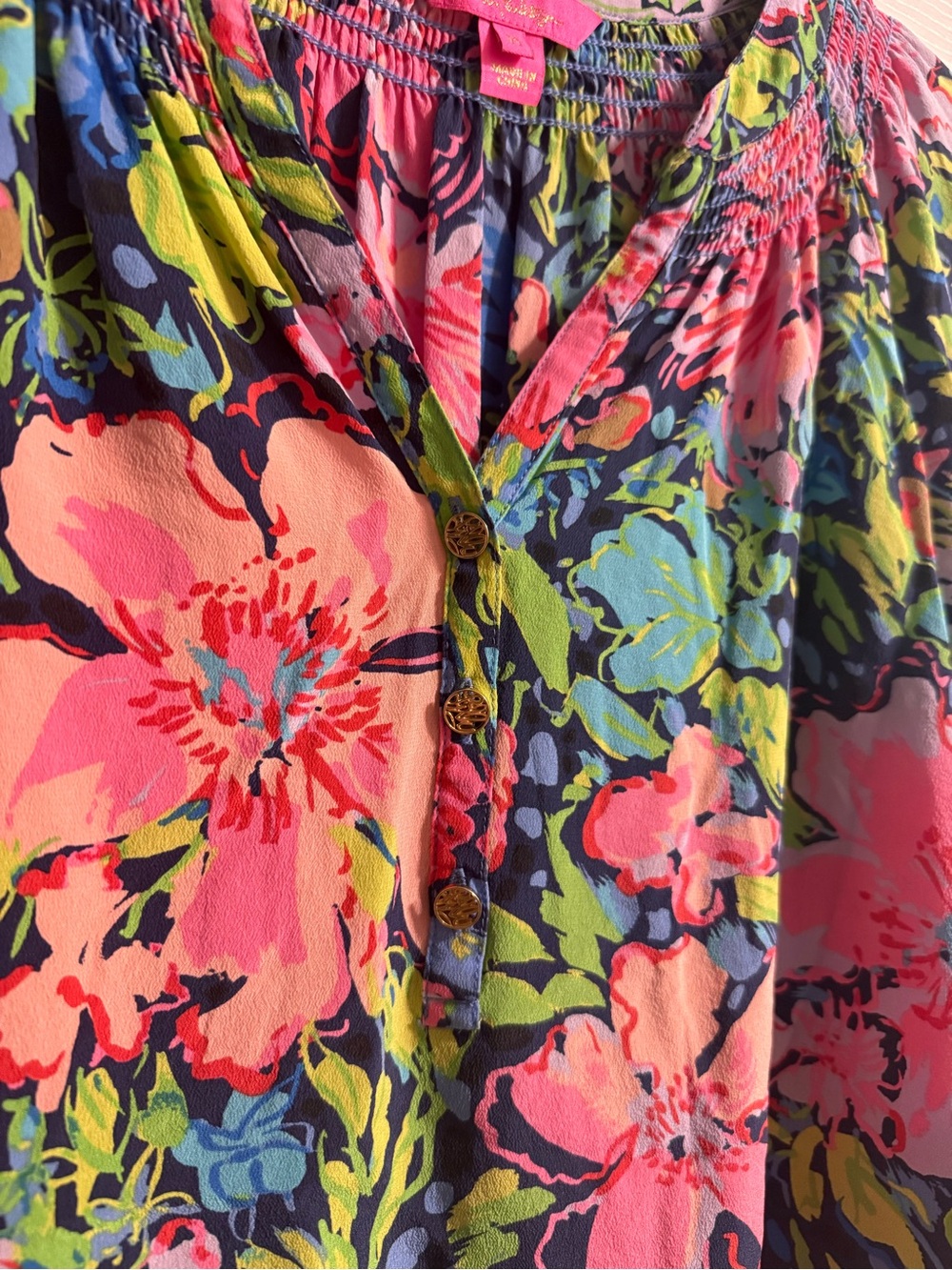 Lilly Pulitzer Elsa Silk Blouse Size M Preppy Chic Summer Beach Colorful - Picture 4 of 5